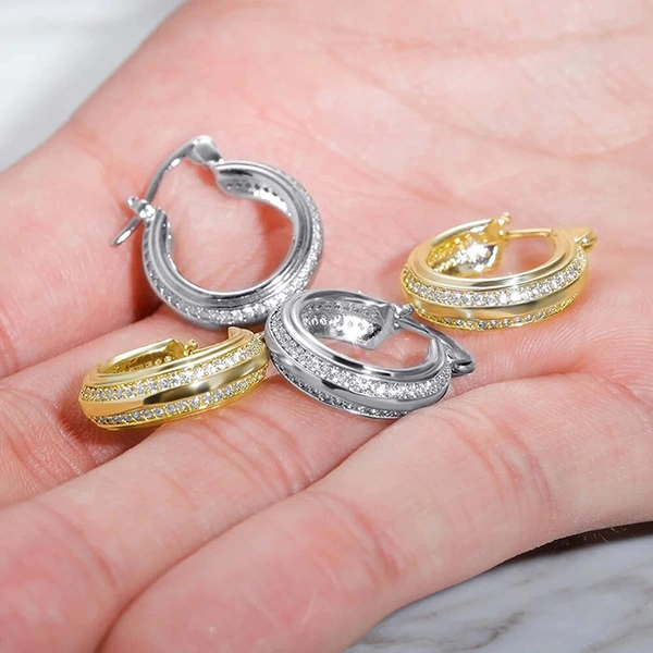  Factory direct sales French metal earrings for women, fashionable and personalized, micro-inlaid zircon jewelry, elegant and exquisite