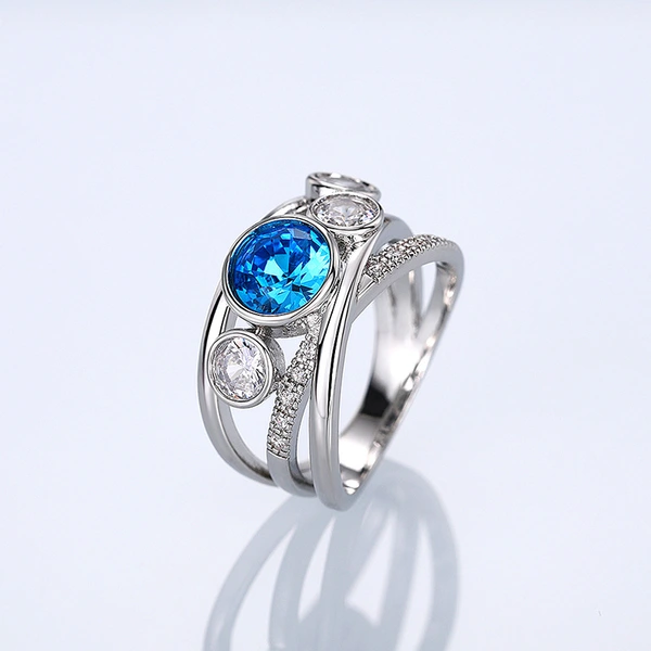   Hot selling European and American retro creative ring hollow inlaid round ring cross design exquisite ring