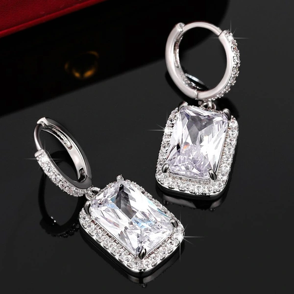 Internet celebrity live broadcast hot earrings eight hearts and eight arrows princess square diamond earrings high-end light luxury style earrings for women