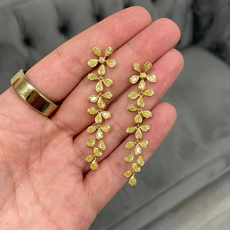  Manufacturers wholesale exquisite creative earrings for women long water drop flower accessories evening dress light luxury style jewelry