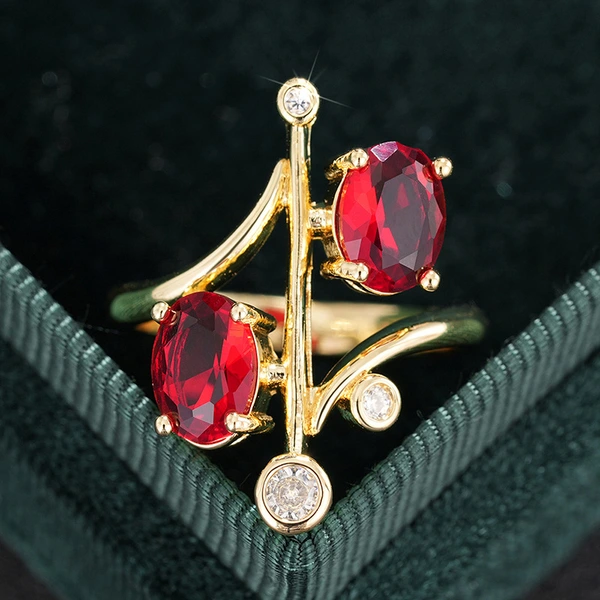   Live ring female palace high-end round jewelry crown princess light luxury style fashionable ring