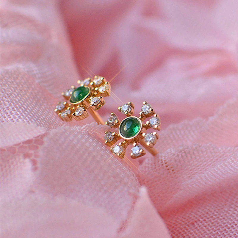  Fashionable and elegant earrings with medieval colors, fresh sunflower temperament earrings, European and American fashion earrings