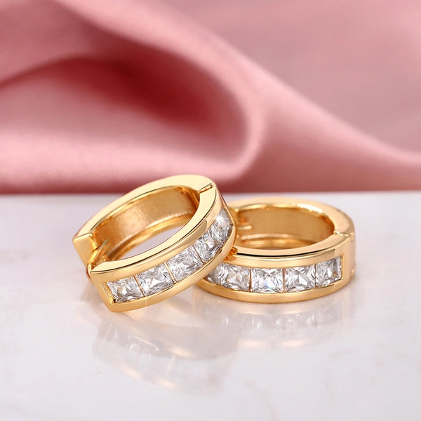 Japanese and Korean men and women's square simple earrings, Korean men's temperament all-match earrings, Internet celebrities' same fashionable earrings