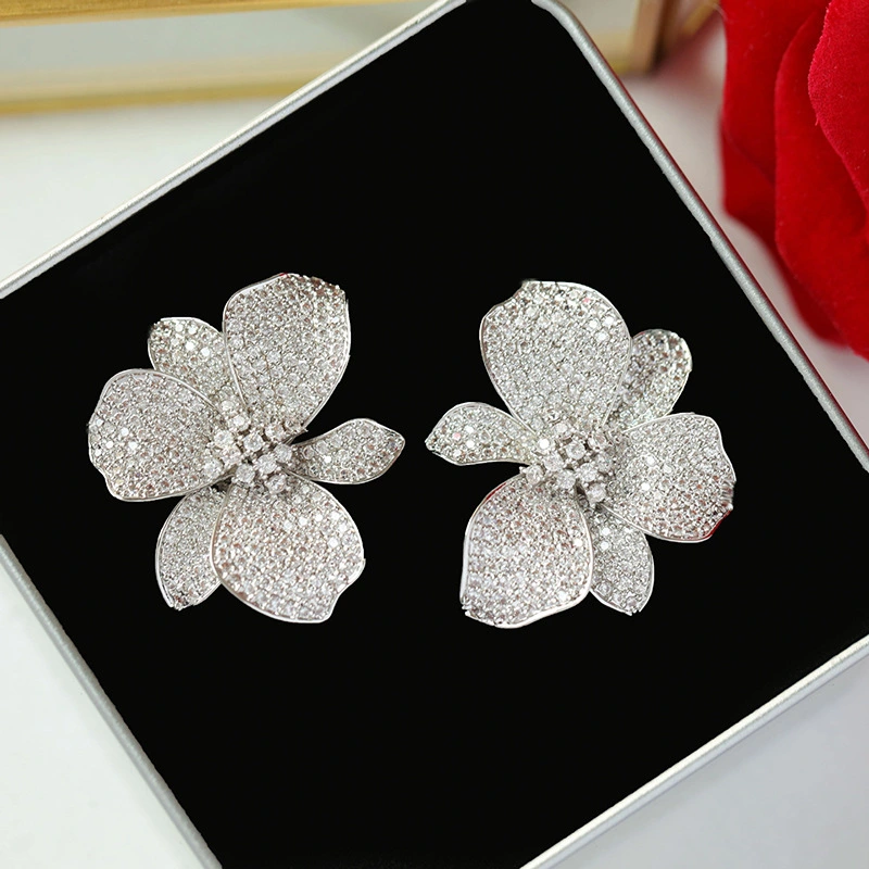 Glossy luxury floral earrings for women with micro-diamond lily flower jewelry, exaggerated dress fashionable accessories