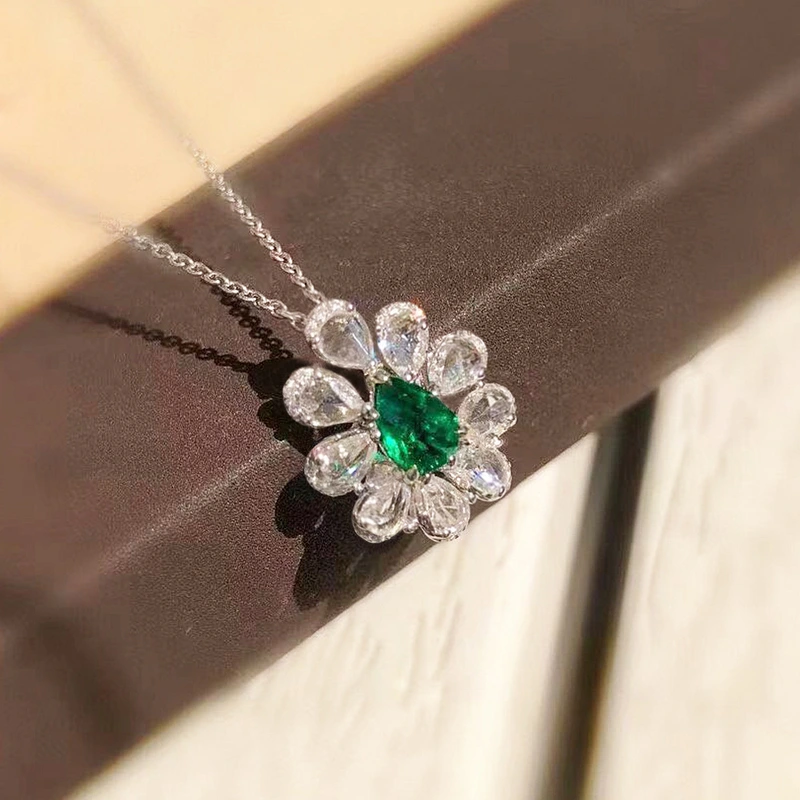 2022 new arrival exquisite teardrop-shaped zircon necklace for women imitation emerald gemstone pendant clavicle necklace for women