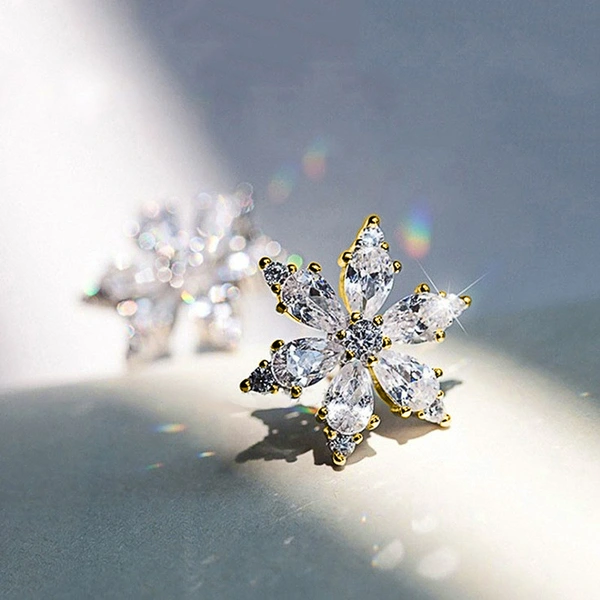 Japanese and Korean style new earrings simple snowflake flower inlaid diamond zircon earrings versatile slim student earrings