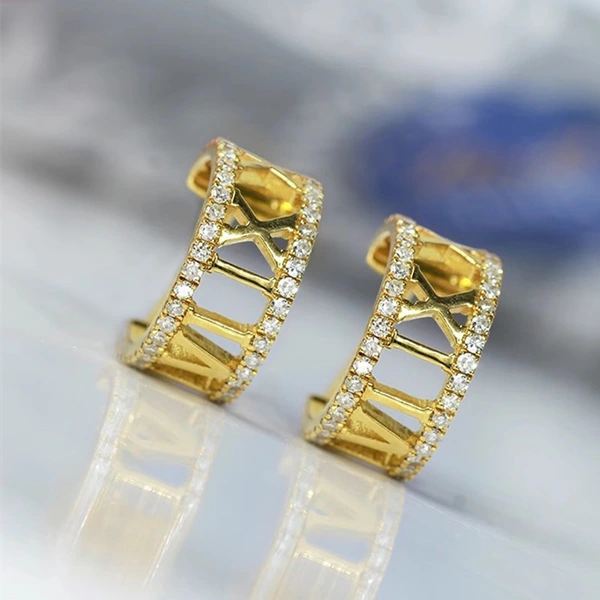  European and American Asian micro-inlaid zircon earrings with Roman numerals, fashionable and elegant French style accessories