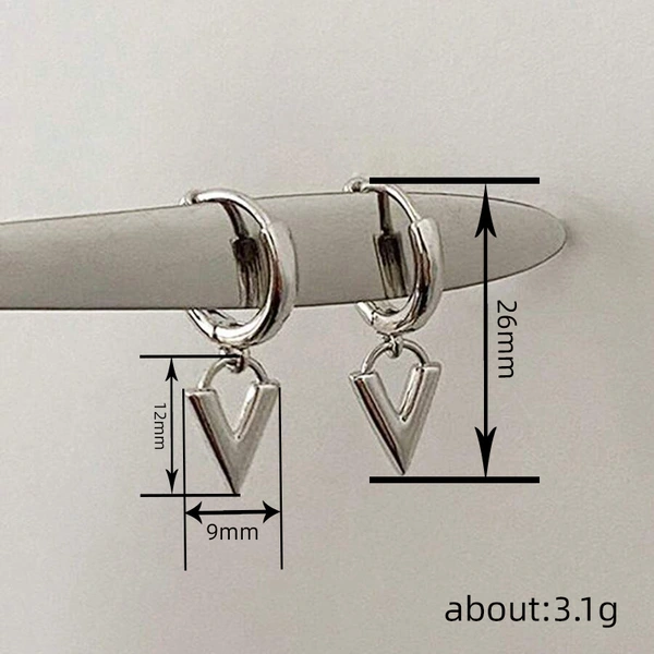 Hot neutral geometric earrings with triangular design, technological sense, internet celebrity style, chic and fashionable