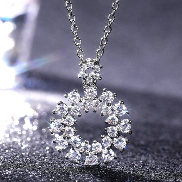   New accessories fashion simple wreath women's pendant necklace micro-inlaid zircon platinum jewelry