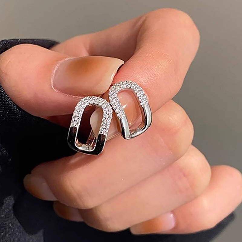 European and American simple geometric earrings for women, exquisite and small half-circle zircon earrings, a must-have for fashionable girls