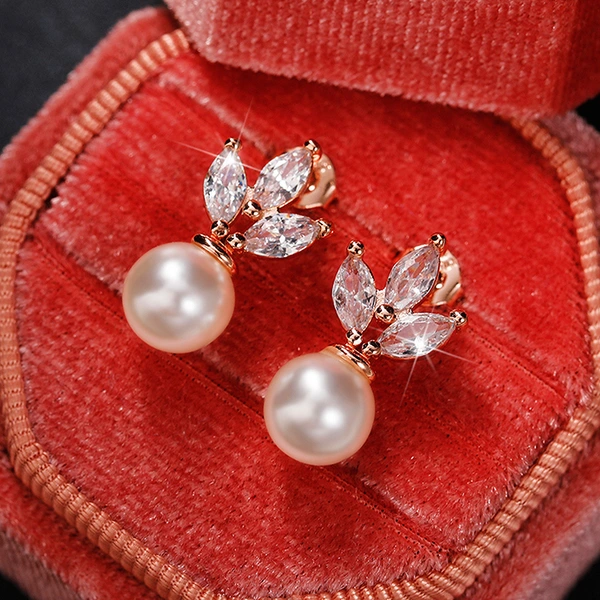 Korean exquisite horse eye-shaped earrings copper inlaid zircon imitation pearl earrings for women super shiny elegant women's earrings