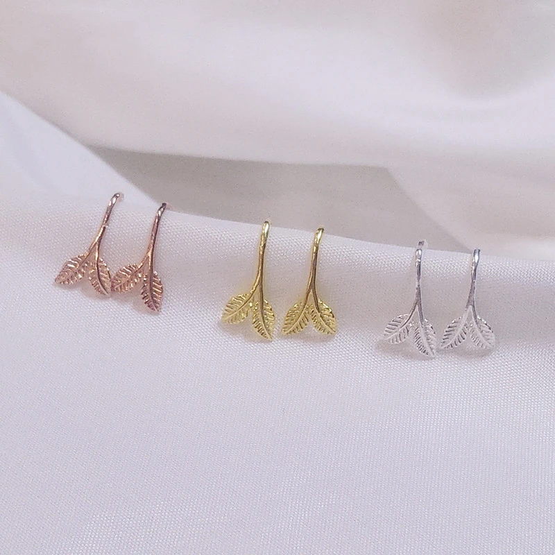  Forest style literary leaf earrings small fresh temperament sprouting young leaf ear hook Korean personality student ear clip