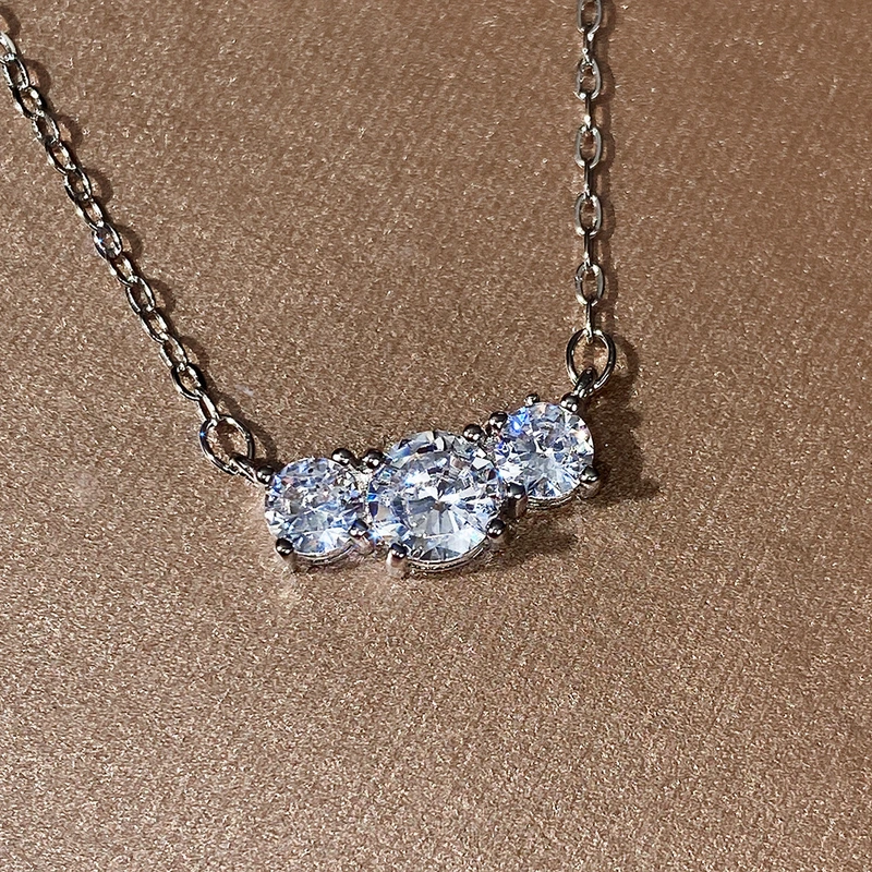 New jewelry fashion simple three zircon necklace female student versatile clavicle chain gift