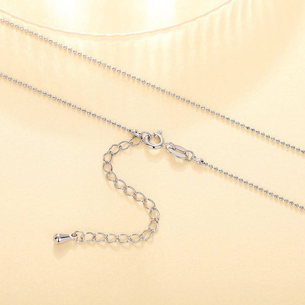 European and American fashion box chain cross chain water wave chain snake bone chain melon seed chain lip chain accessories female clavicle chain
