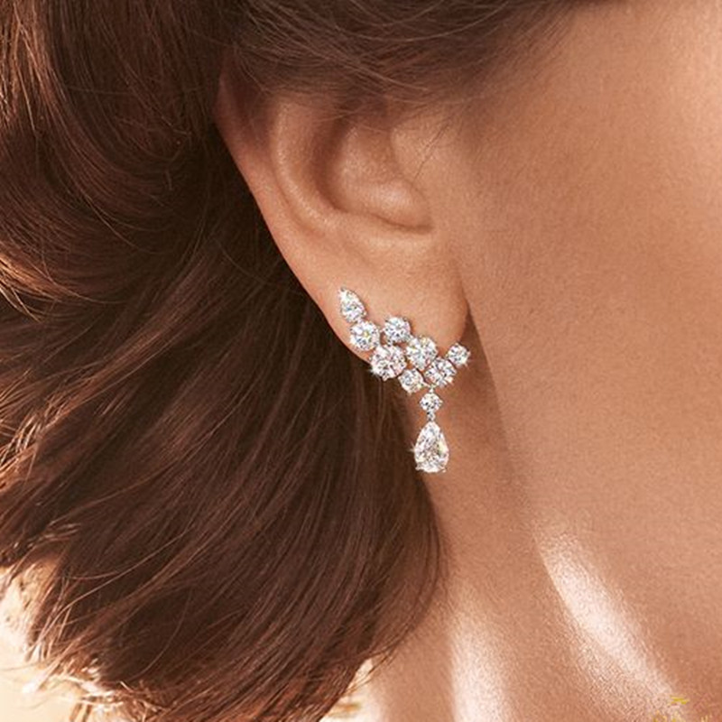 Korean fashion hot selling earrings with diamonds and popular leaf tassel earrings, leaf shaped teardrop earrings wholesale