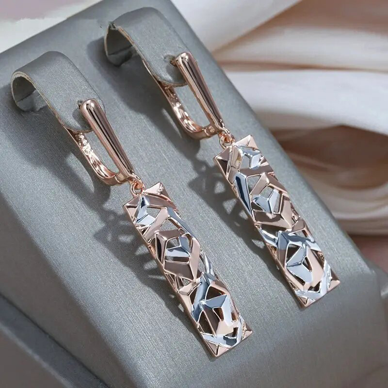  Xiaohongshu niche design jewelry women's technology sense personality Internet celebrity style earrings geometric triangle earrings