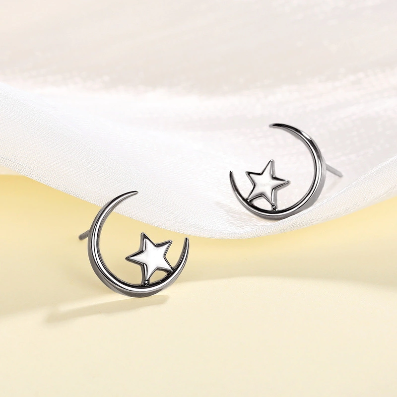  Star and moon earrings for students, female metal simple star and moon earrings, star and moon shining together, daily earrings