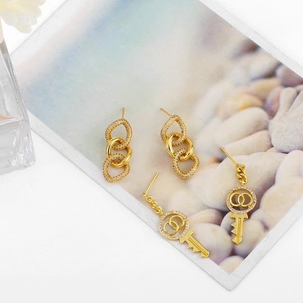 Clearance 2023 European and American retro earrings geometric trend key earrings simple cold style earrings female erw67