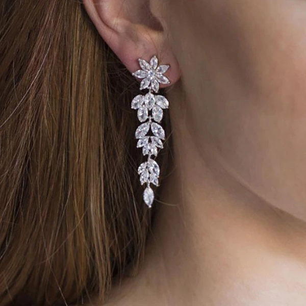 New fashion luxury temperament shining earrings long elegant floral flower earrings tree leaf earrings