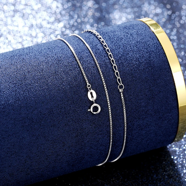 European and American fashion box chain cross chain water wave chain snake bone chain melon seed chain lip chain accessories female clavicle chain