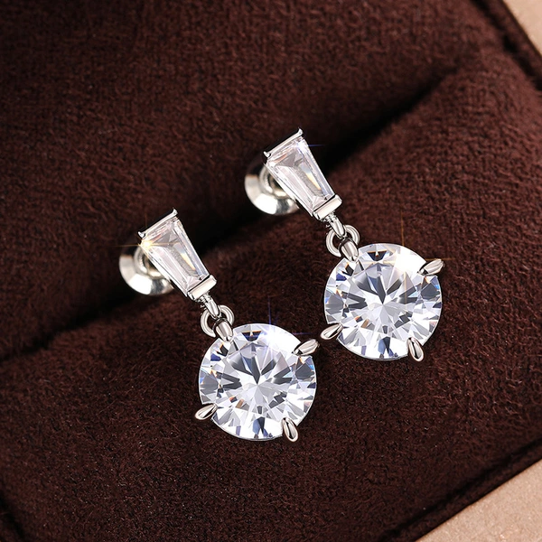  New round light luxury earrings European and American simple smart commuter earrings Japanese and Korean hot selling high-end earrings for women