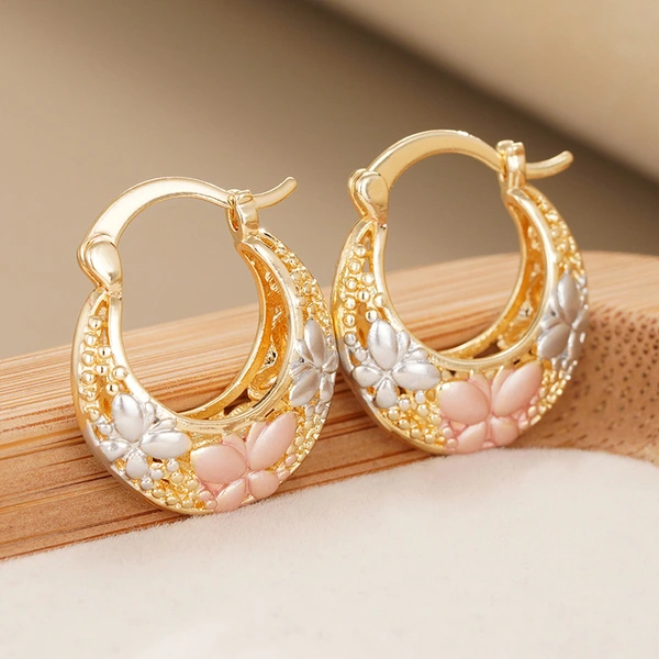 Hot selling ear clips for women, elegant pastoral style, three-color butterfly earrings, metal hollow frosted
