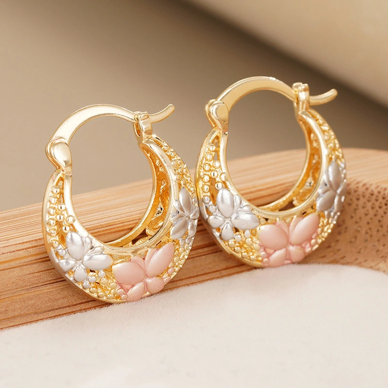 Hot selling ear clips for women, elegant pastoral style, three-color butterfly earrings, metal hollow frosted