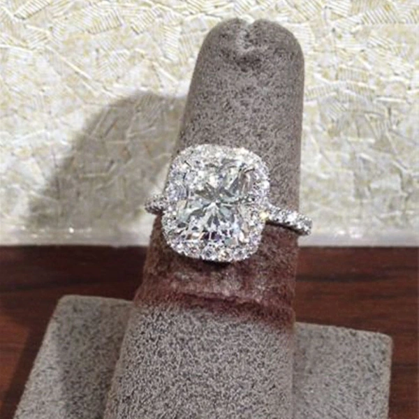  Light luxury style high-end ring female geometric design wedding ring fashionable and elegant engagement jewelry