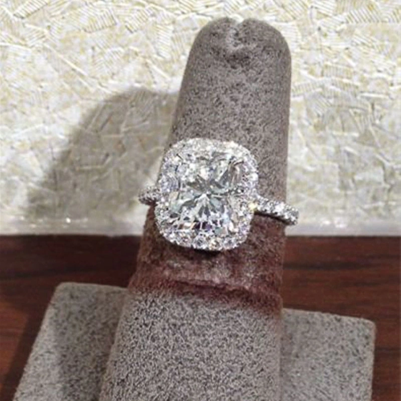  Light luxury style high-end ring female geometric design wedding ring fashionable and elegant engagement jewelry