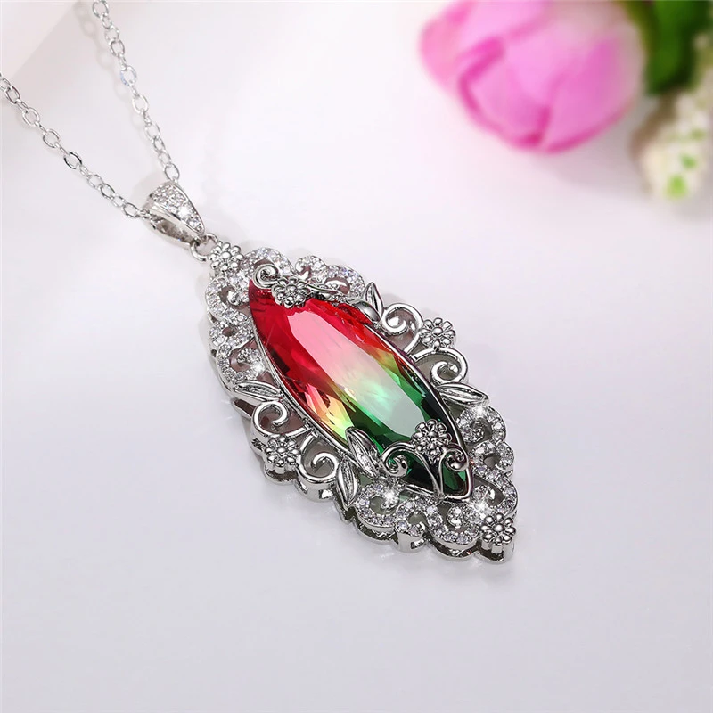 2022 Spring New Natural Series Luxury Hollow Pattern Inlaid Olive Gradient Stone Pendant Necklace