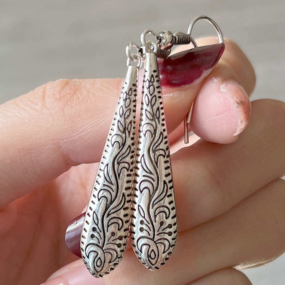   Popular earrings, Bohemian relief carved water drop earrings, ethnic style earrings, manufacturers and wholesale