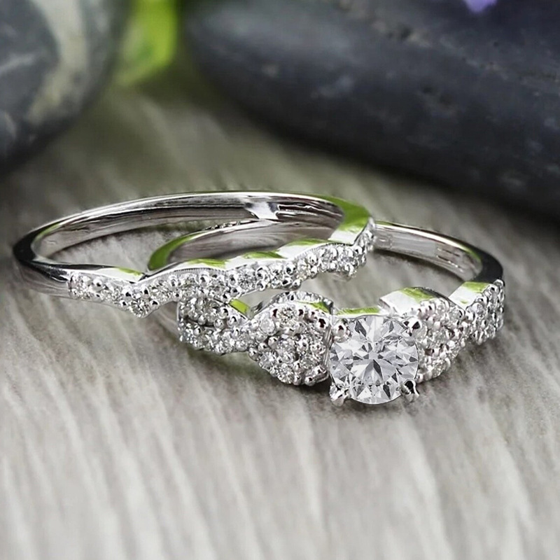  European and American fashion shiny couple rings for women, luxurious design wedding rings, geometric high-end two sets of rings