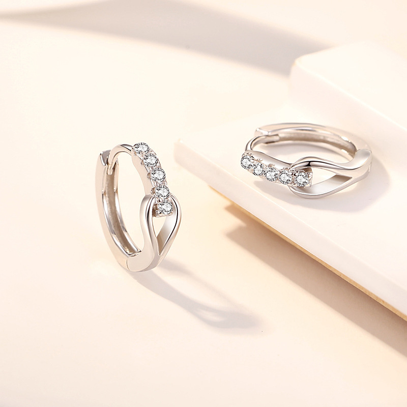 Manufacturer's new exquisite earrings for women, hot selling earrings, elegant micro-inlaid zircon earrings