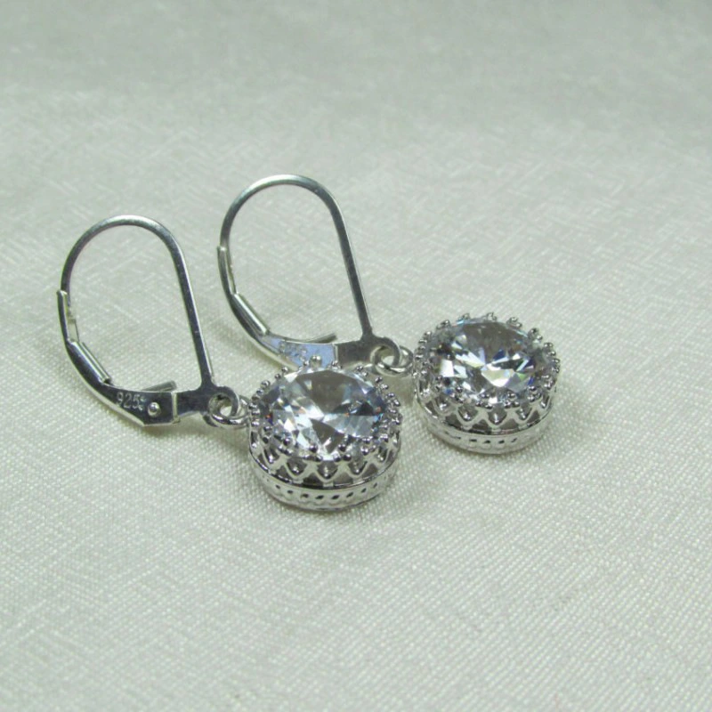 Super shiny round zircon ear hooks, elegant commuter internet celebrity earrings, Korean version of the same earrings for girls and college students