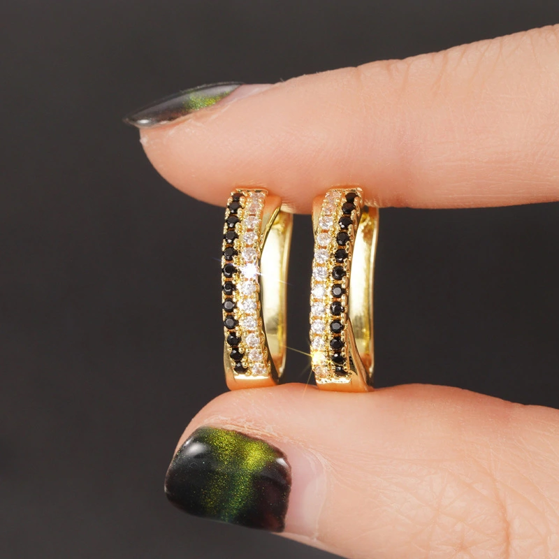 Factory direct sales design ear clips for women, two-tone zircon geometric earrings, personalized popular style