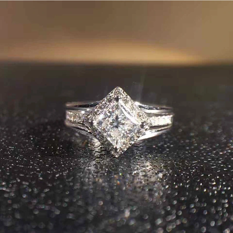    Hot selling sparkling four-claw inlaid zircon women's ring, Internet celebrity style diamond ring