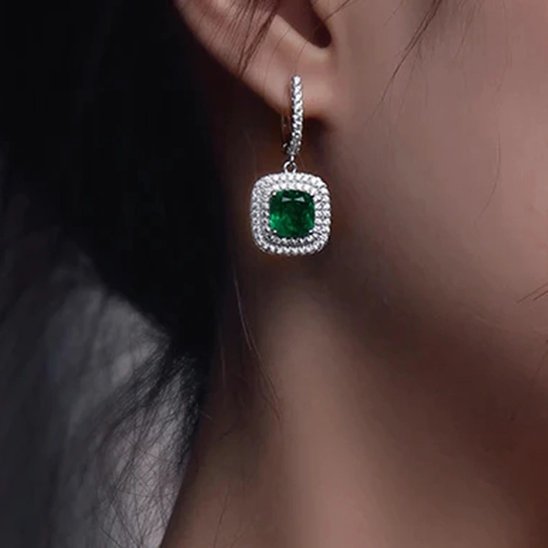 Live hot selling fashionable earrings Princess Fat Square new earrings light luxury high-end pendant earrings