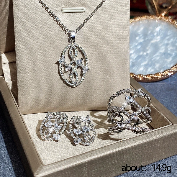 New retro versatile tree leaf jewelry three-piece set for women, copper inlaid zircon necklace set