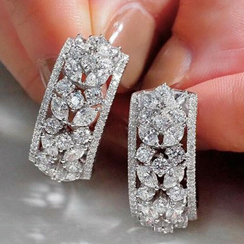New Korean Dongdaemun hollow carved women's earrings versatile bridal earrings wholesale
