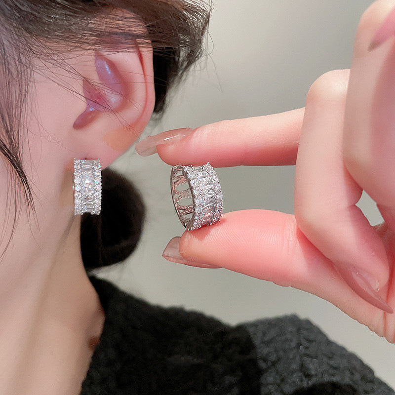 European and American hip-hop bubble earrings, celebrity-style design earrings, hot selling micro-inlaid earrings