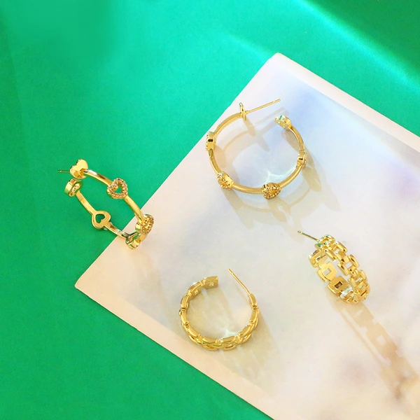 Clearance cold style simple C-shaped love zircon earrings female European and American Internet celebrity temperament geometric earrings erx88