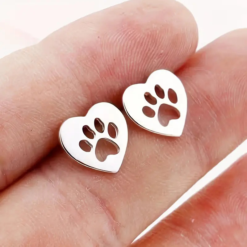  European and American cute cat claw earrings for girls cute footprints popular earrings fashionable and popular earrings