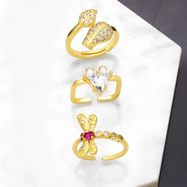 Clearance European and American creative personality dragonfly flower ring niche design super flash love zircon ring rir56