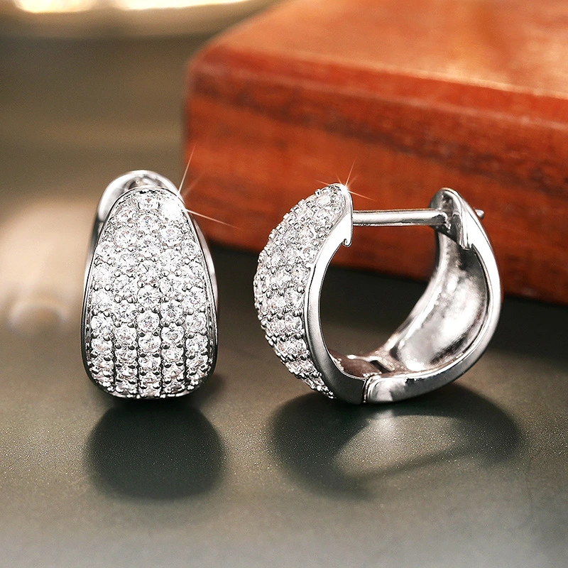 Factory direct sales of popular earrings for women, shiny and elegant French retro jewelry, micro-inlaid zircon, internet celebrity style