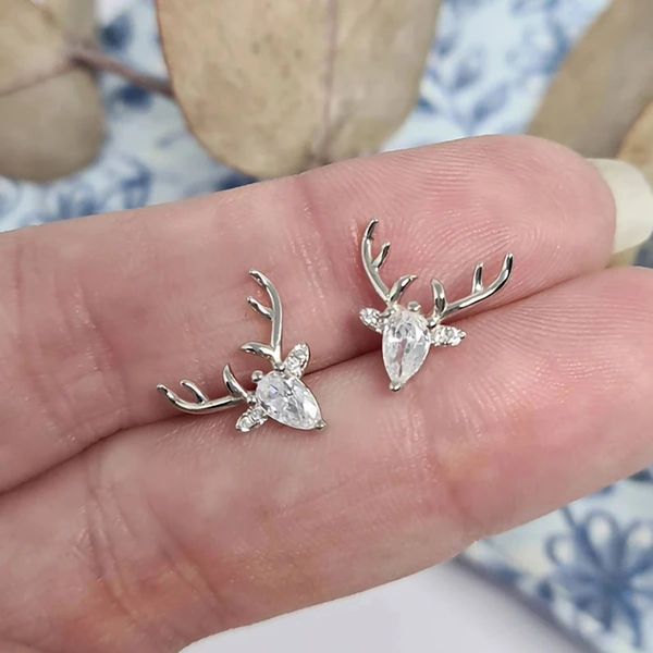 Cute inlaid geometric zircon deer earrings for women Christmas fashion earrings exquisite matching earrings