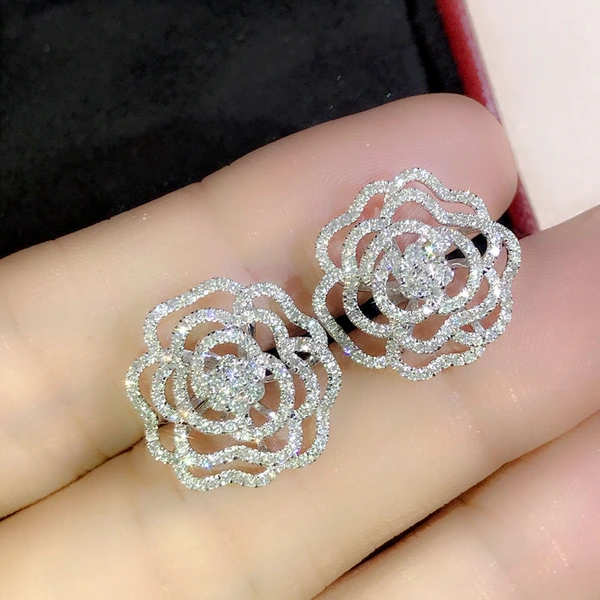Hollow camellia flower earrings retro temperament cold style earrings small fragrance style net red short hair earrings summer