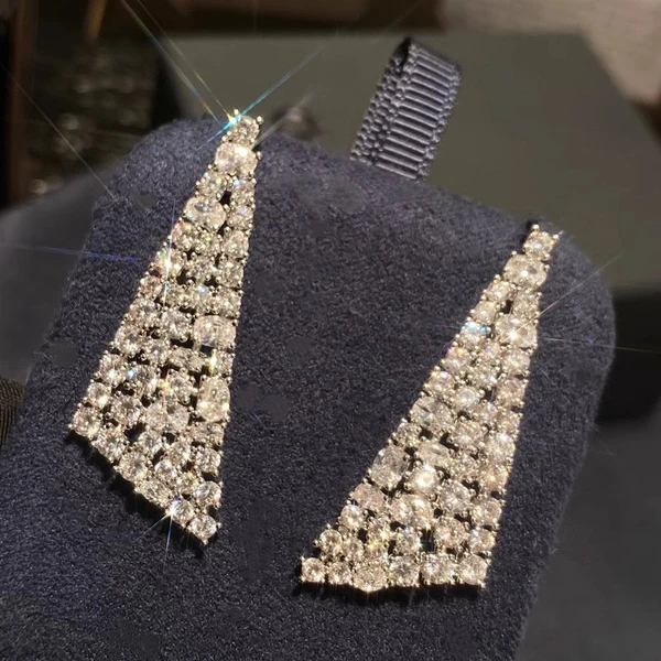 European and American atmosphere exaggerated triangle design earrings temperament banquet accessories female personality full of diamonds shining