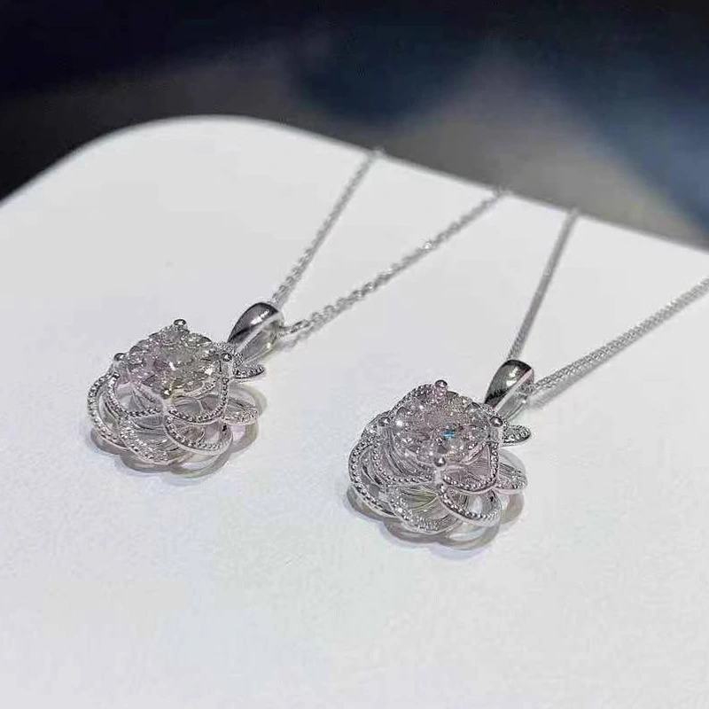Japanese and Korean style simple flower versatile clavicle chain with diamonds for women small fresh pendant necklace factory direct sales