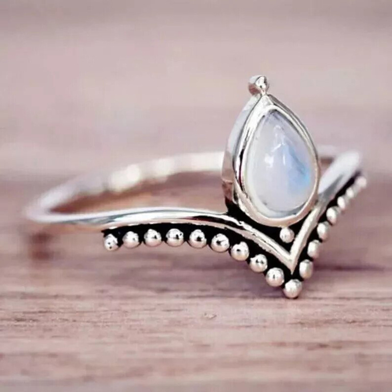   New ring for women, water drop, niche, simple design, jewelry imitating moonstone, V-shaped style