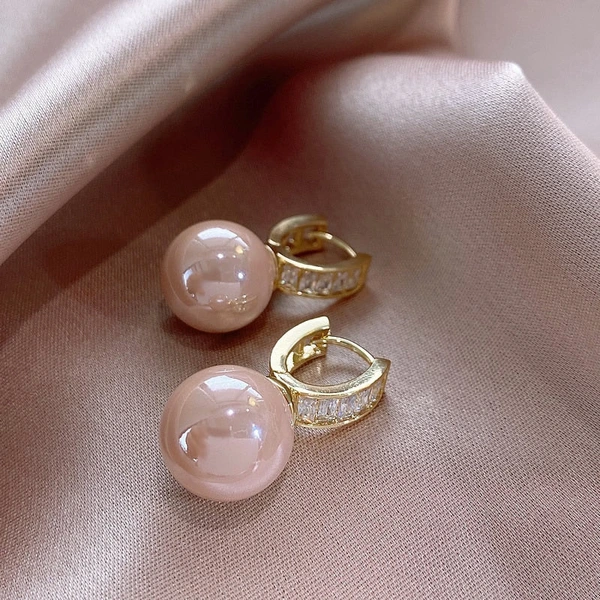 TEMU's new hot-selling earrings, pink pearl earrings for women, niche design ear clips, light luxury French earrings